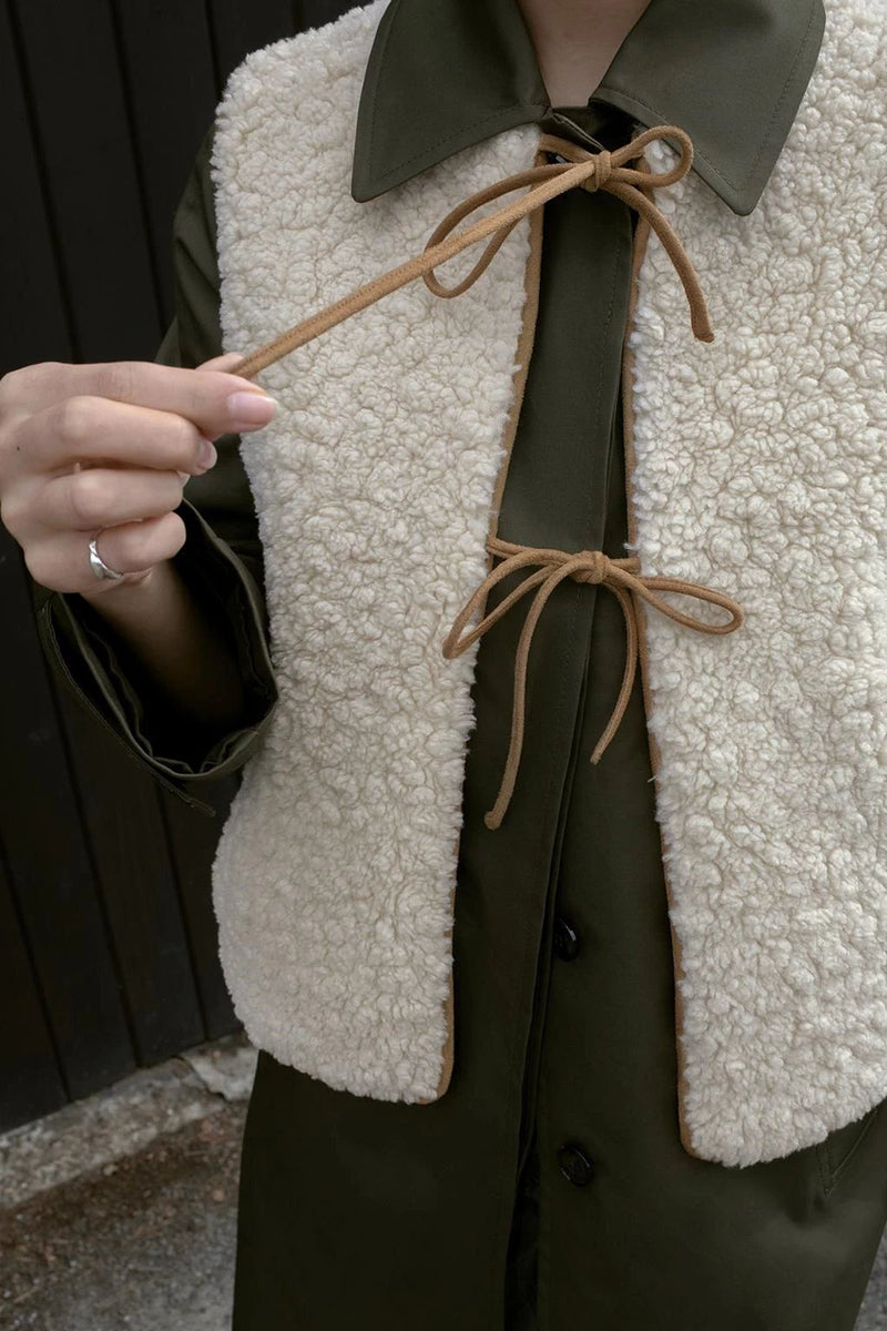 Textured Sleeveless Tie Vest