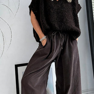 Cozy Loose-Fit Sweater Vest