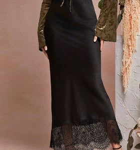 Elegant Lace-Trim Skirt