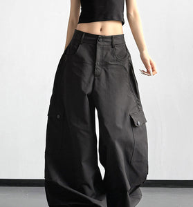 Wide-Leg Cargo Pants