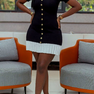 Buttoned Short Sleeve Pleated Hem Dress