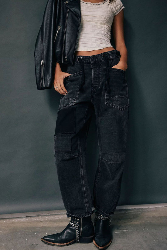 Edgy Straight-Leg Denim with Pockets