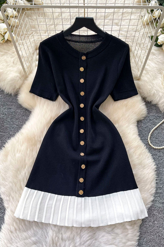 Buttoned Short Sleeve Pleated Hem Dress