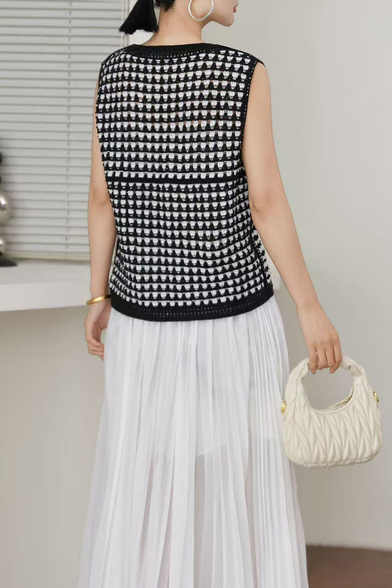 Geometric Patterned Sweater Vest