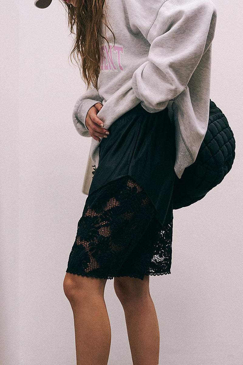 Sleek Lace-Panel Casual Shorts