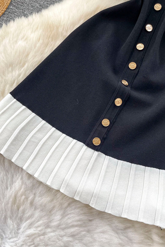 Buttoned Short Sleeve Pleated Hem Dress