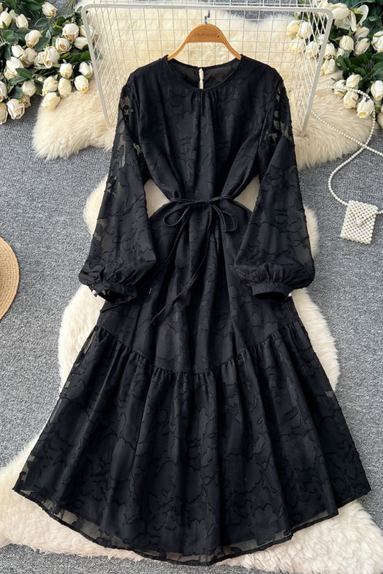 Elegant Tie-Waist Casual Dress