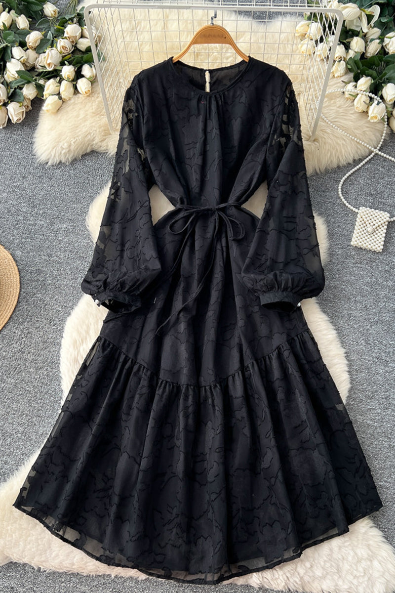 Elegant Tie-Waist Casual Dress
