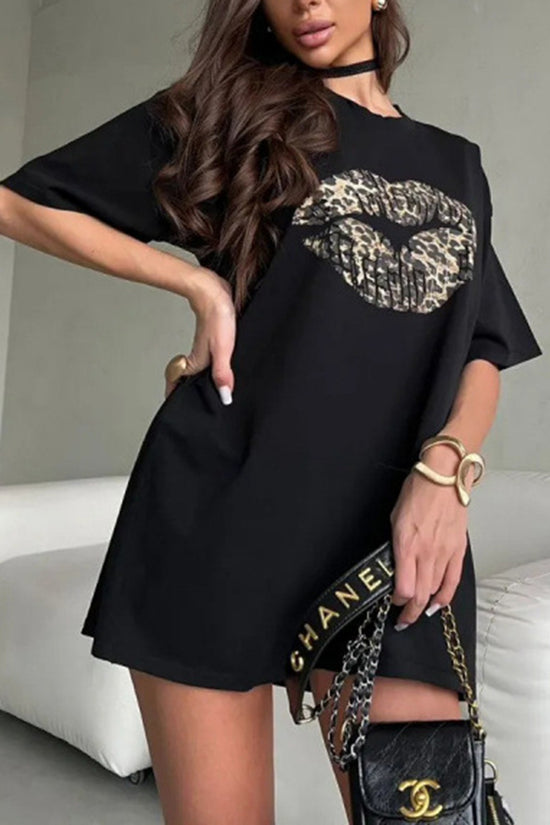 Chic Leopard Print T-Shirt