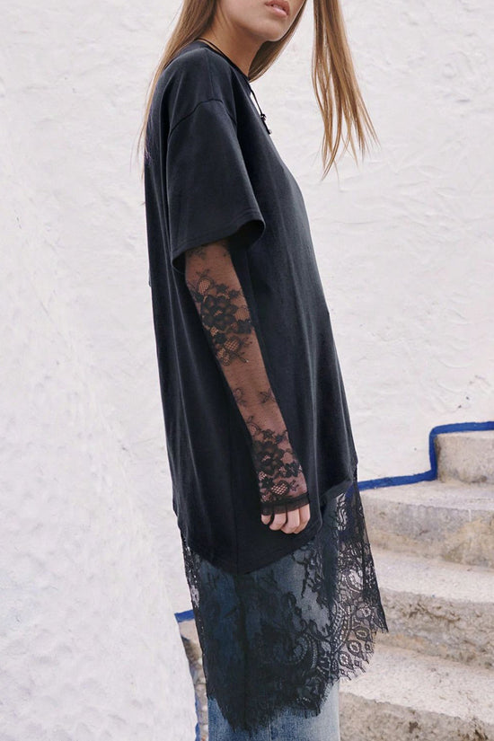 Lace Details Asymmetric Hem T-Shirt