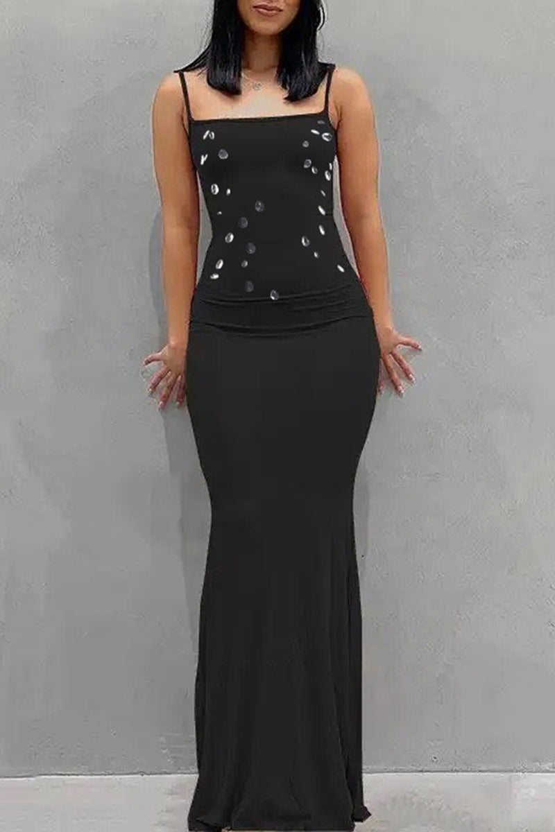 Sleeveless Bodycon Dress with Elegant Details