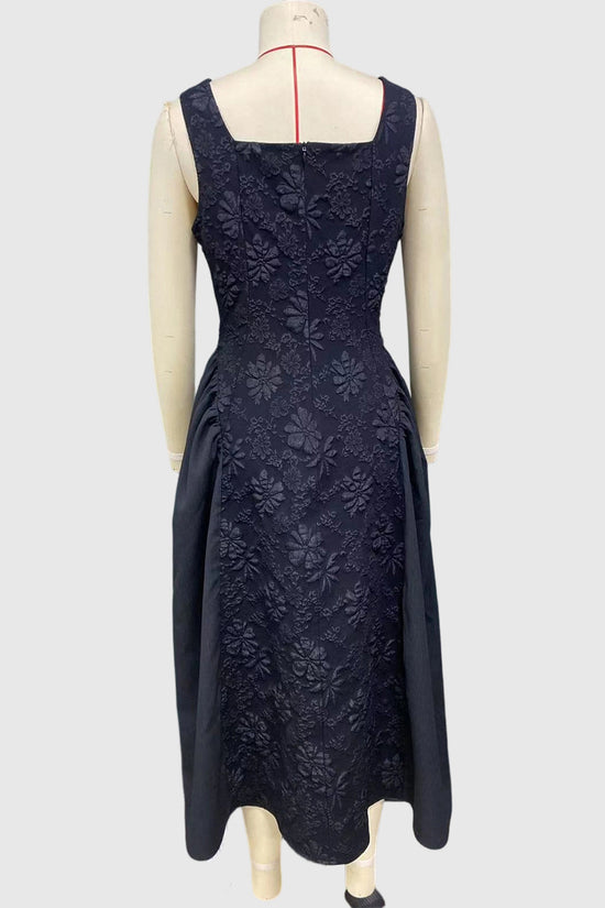 Elegant Sleeveless Floral Evening Dress
