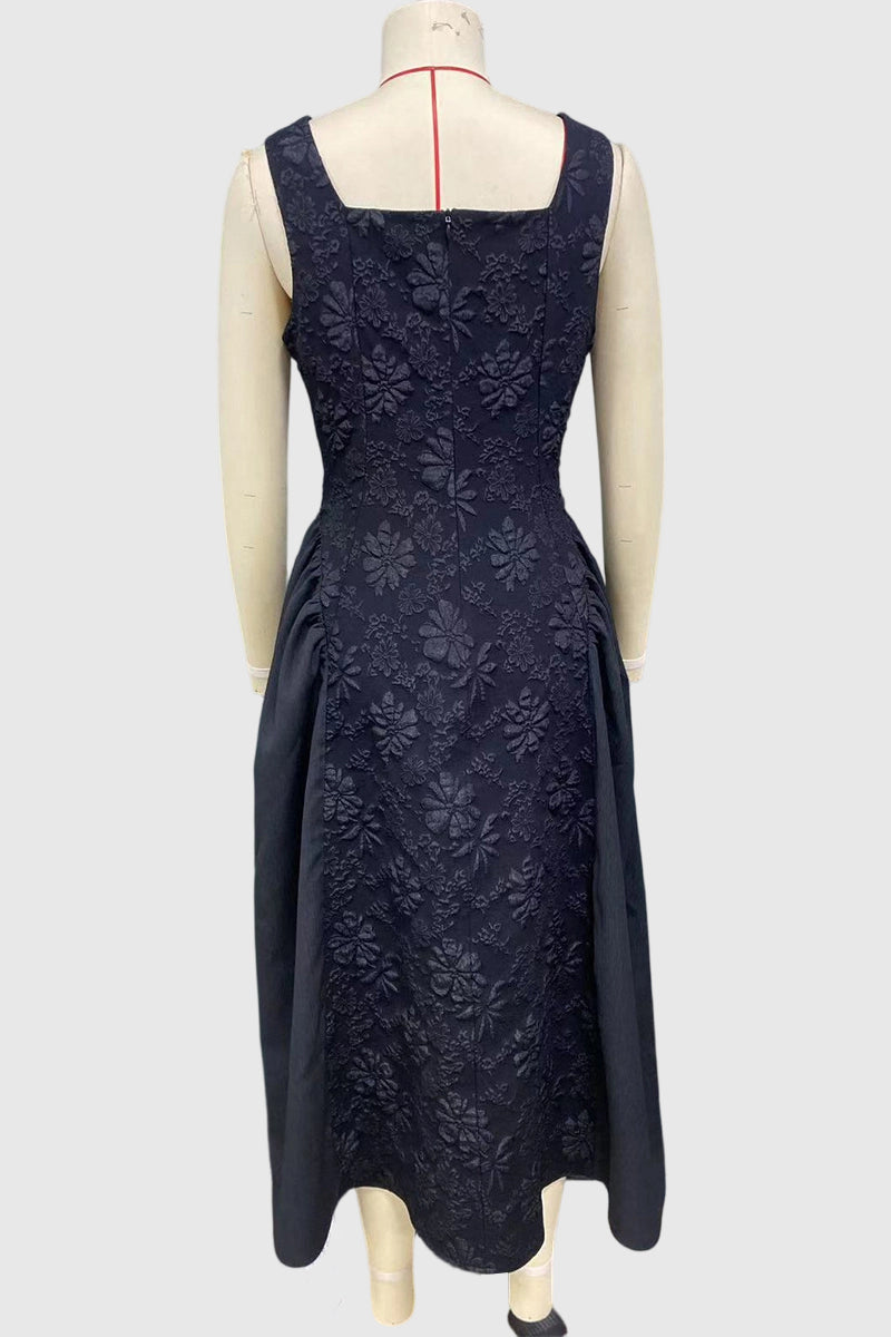 Elegant Sleeveless Floral Evening Dress