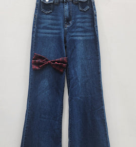 Classic Straight Jeans with Bow Detail