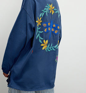 Nature-Inspired Graphic Oversized Sweatshirt