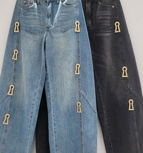 Embellished Barrel Jeans