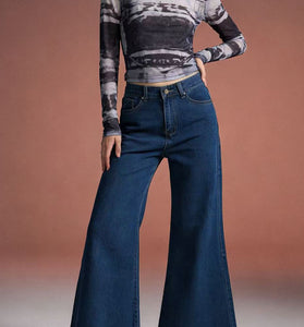 Classic Wide Leg Jeans