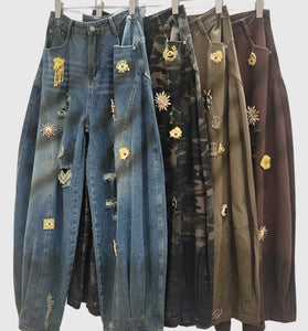 Trendy Distressed Barrel Jeans