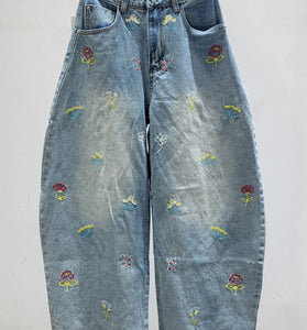 Floral Motif Barrel Jeans