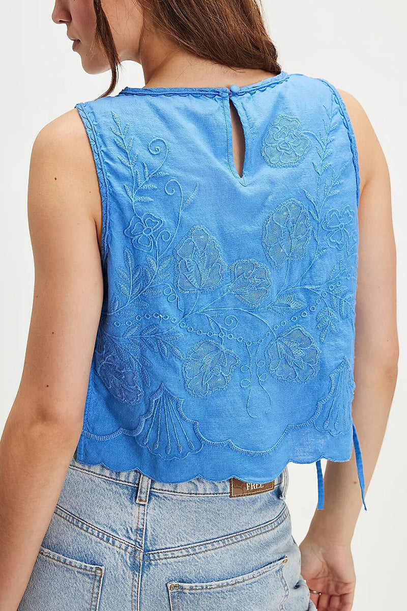 Sleeveless Tie-Side Cropped Tank Top