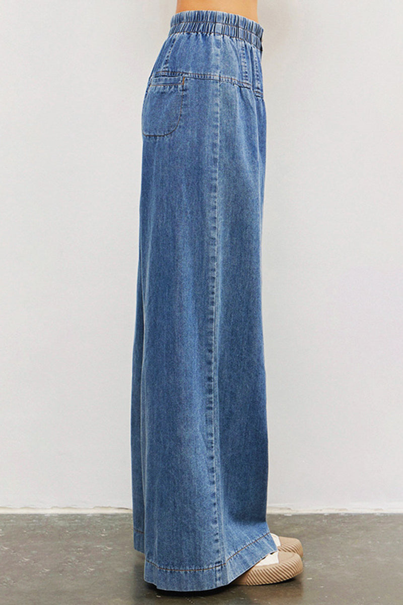 High-Waisted Buttoned Wide-Leg Jeans