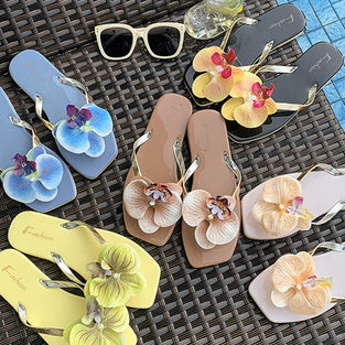Floral Sandals for Perfect Poolside Style