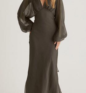 Elegant Chiffon Midi Dress with Tie Detail