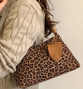 Elegant Minimalist Shoulder Bag