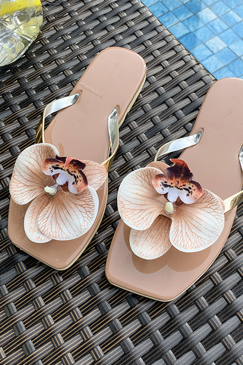 Floral Sandals for Perfect Poolside Style