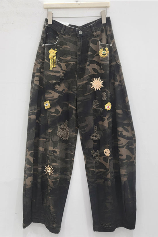 Trendy Distressed Barrel Jeans