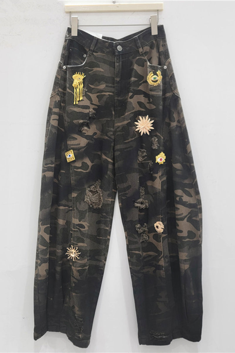 Trendy Distressed Barrel Jeans