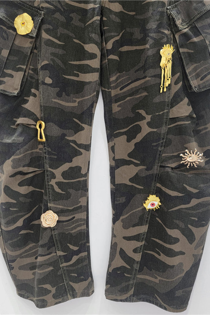 Embellished Cargo Barrel Jeans