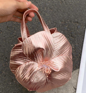 Elegant Floral Design Tote Bag