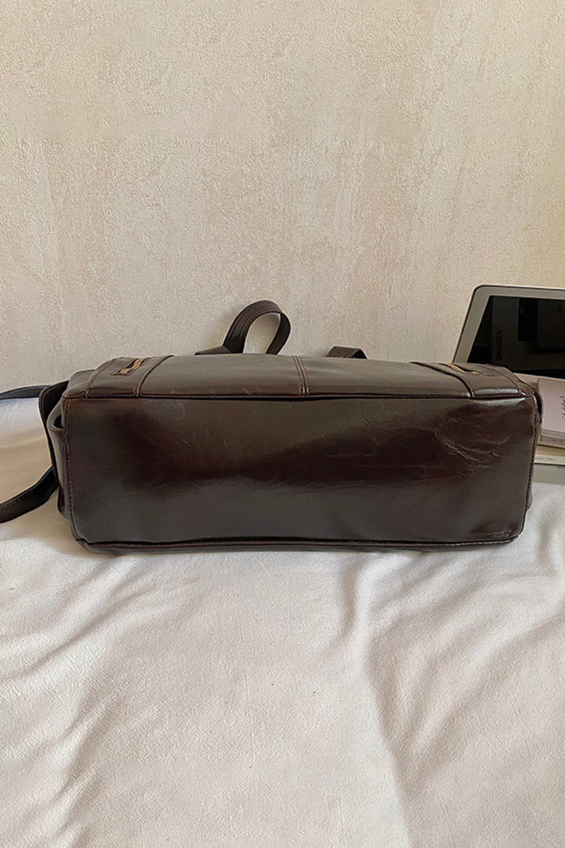 Sleek Handbag with Elegant Zip Details