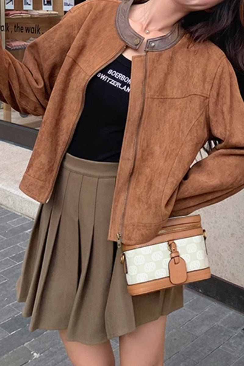 Classic Cropped Jacket with Contrasting Collar