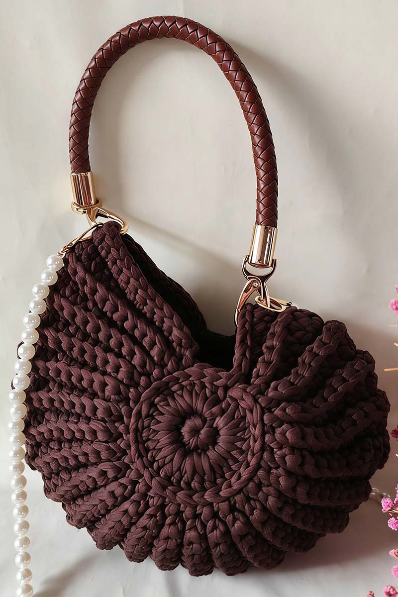 Chic Knit Handbag with Pearl Strap