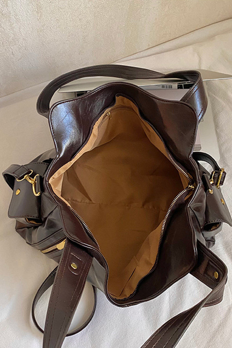 Sleek Handbag with Elegant Zip Details