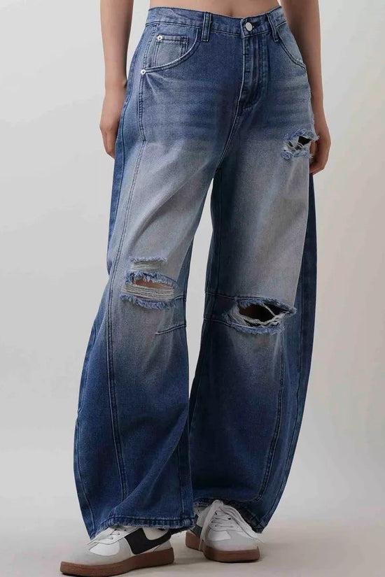 Distressed Barrel Jeans with Casual Fit