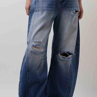 Distressed Barrel Jeans with Casual Fit