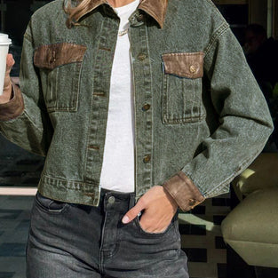 Chic Cropped Denim Jacket with Pockets