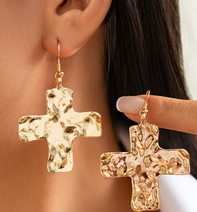 Hammered Cross Pendant Chain Necklace