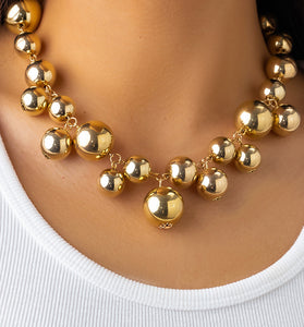 Elegant Pearl Statement Necklace