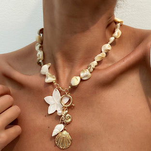 Elegant Shell Charm Necklace