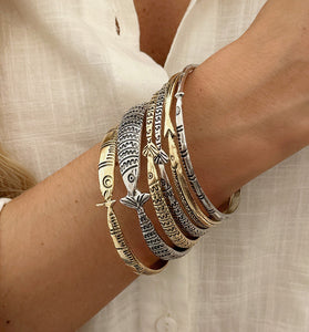 Elegant Fish Motif Bangle