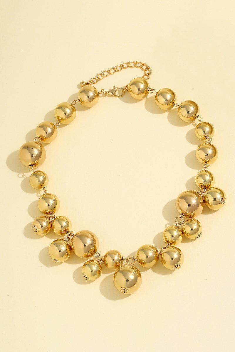 Elegant Pearl Statement Necklace