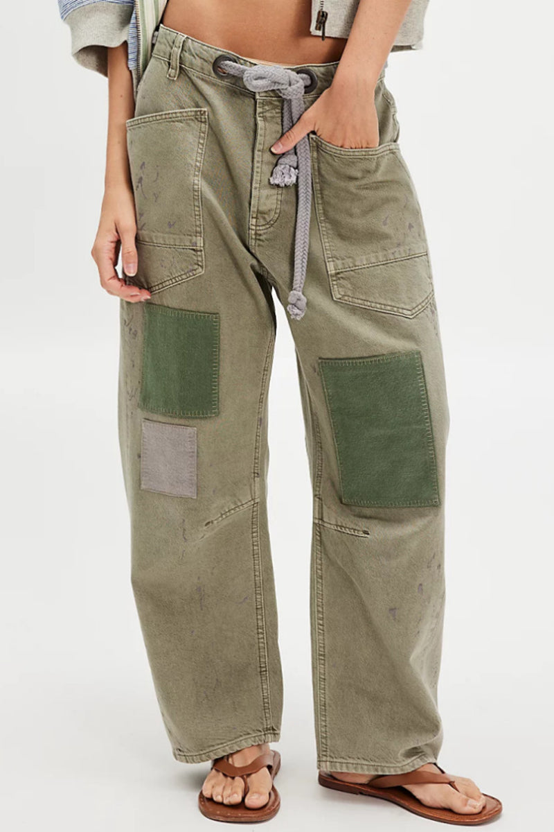Cargo Pocket Straight-Leg Jeans