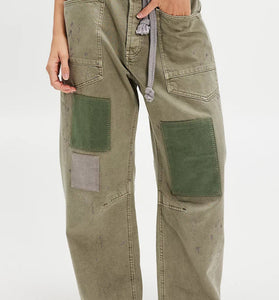 Cargo Pocket Straight-Leg Jeans