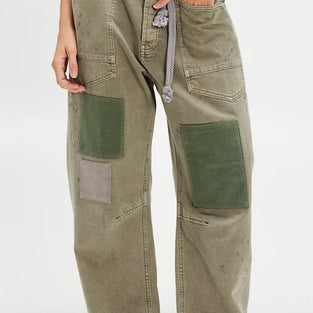 Cargo Pocket Straight-Leg Jeans