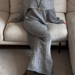 Off-Shoulder Ribbed Knit Maxi Dress