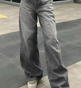 Relaxed Fit Wide Leg Jeans